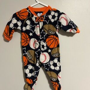 The children’s Place 3/6m Sports Pattern zip up fleece sleeper